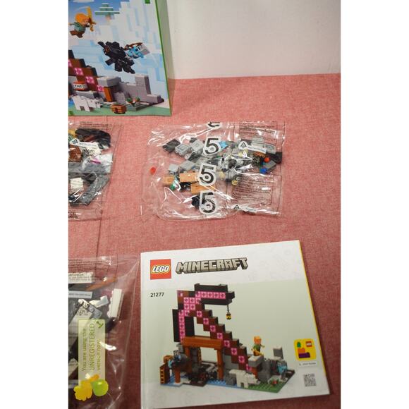 LEGO Minecraft The Pickaxe Mine 21277 (Parts Only) - Picture 10 of 13